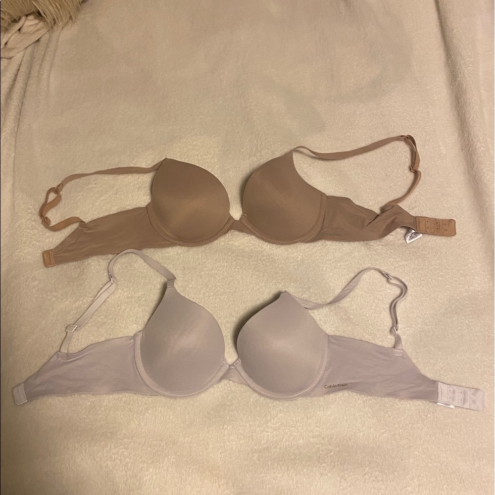 2 Calvin Klein Underwire T-Shirt Bras size 30C